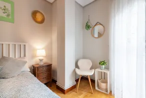 Centrally located, quiet. Magnificent views - Image 2