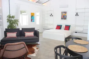 Fabulous Studio Apartment - Image 3