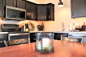 Cozy and Private 2-Story Getaway - Image 2