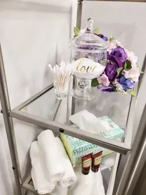 Modern All White Suite 1 - Image 5
