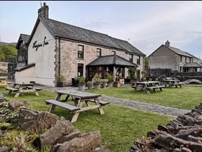 Oak Lodge - The Sleeping Giant - Pen Y Cae Inn - Image 3