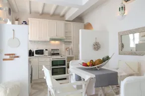 Nassim's Personalised White House - Image 4