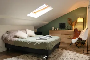 Bright, air-conditioned cozy haven under the rooftops - Image 4