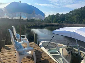 Waterfront. Private Dock for Boat. Pet-friendly. 10 mins to Downtown Oriental.  - Image 2