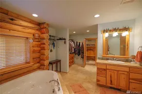 Entire Cabin - Great Location near Cle Elum Lake - Image 4