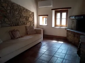 Romantic farmhouse between forest and countryside - Image 2