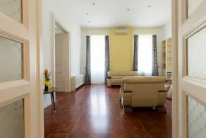 Luxury central Apartment - Image 5