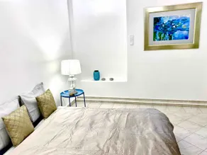Obsidian Lux Apartment - Image 5