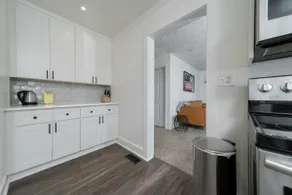 Renovated Haymount Home.Less than 10 min from I-95 - Image 2