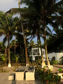 Beachfront house - Image 3