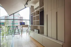 Penthouse in the City Center - Image 3