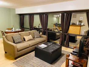 Spacious Hotel/Apartment in Downtown with Parking - Image 3