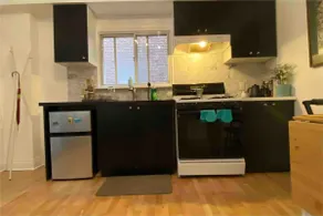 Cute Private Apartment near University of Toronto - Image 4