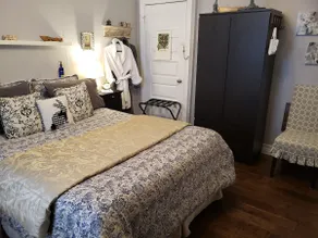 Three Cedars - Guest Room with Private entrance. - Image 2