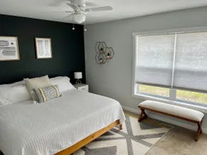 Pristine Condo, Close to Downtown, Beaches, GT Commons, and Restaurants - Image 3