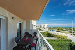 Oceanfront with pool, 3bed. Parking, Fiber - Image 5