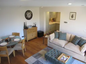 Hesmonds Oast Lodge - Image 4