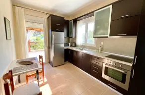 Dimitris’ Flat with Panoramic View - Image 5