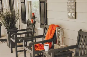 -Casual Luxury Farmhouse Feel; Walk to the Square! - Image 3