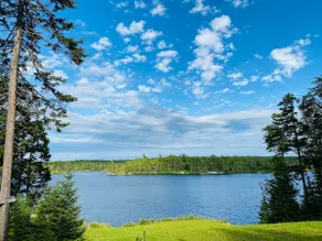 Lakefront Cottage Windsor with Hot tub - Image 5