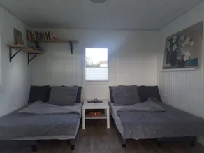Guest house with paddock view - Image 4