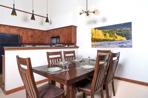 BLUFFS 6 | 3 Bed 2 Bath Townhouse | Ski-In/Out | Breathtaking Views | Hot Tub - Image 4