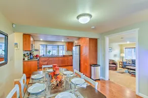 Peacock Hill Retreat on 1 Acre, 1 Mi to Harbor - Image 4