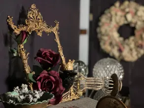 Downtown Suite in an Antique Home - Image 5