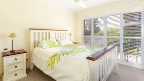 Serendipity Townhouse Near Bennetts Beach - Image 5