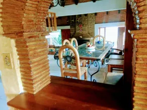 Apple House - Image 4