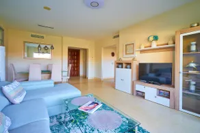 SPACIOUS LUXURY APARTMENT WITH SWIMMING POOLS, SPA AND GYM ON COSTA DEL SOL - Image 4