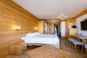 Suite in Hotel Bristol Villars (Renovated Oct 17) - Image 3