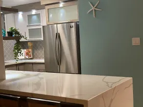 💚Steps to Beach Apt. w/Private PKG⭐️ - Image 3