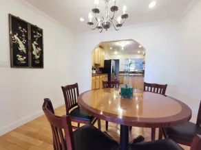 80 -3B2B House, Deck near FWY & Transit - Image 3