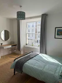 Charming Apartment BARBICAN/HOE PARKING,Courtyard! - Image 2