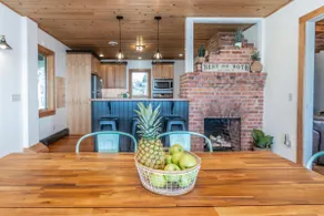 Lakefront Cottage - Best of Both - Image 5