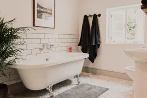 Penny Black Cottage - Image 4