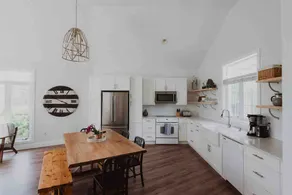 Lake Huron Cottage with Hot Tub - Image 3