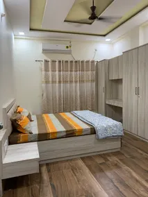 Cozy 2BHK Near BHU – Ananya Darshan Flat 402 - Image 5