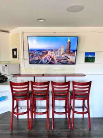 Spacious Private Suite w/ Scenic Backyard - Image 3