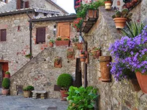 Beautiful medieval village!!! - Image 3