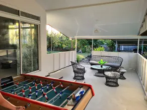 Surf/Family House in Taharuʻu – Private Garden & Parking - Image 4