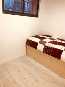 Beautiful 2 bedroom apartment with a sofa bed - Image 5