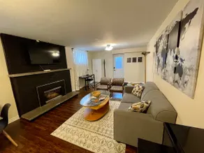 Cozy Little Suite in the middle of Stoney Creek - Image 4