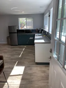 Private Apartment with Kitchenette! - Image 4