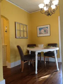 Cute and Comfy 3 bedroom home - Image 5