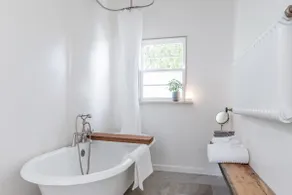 Explore Uptown Kingston from the Historic Bau Guesthaus - Image 4
