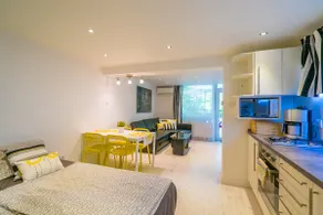 Apartment in Green Garden with Open-Air Gym - Image 2