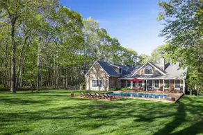 Amazing Hampton Styled Getaway - Image 2