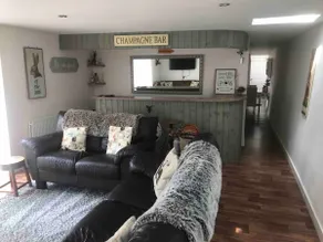 Vine Cottage - Image 2